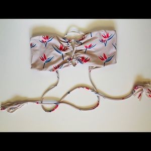 Lumahai Acacia Top in Birds of Paradise